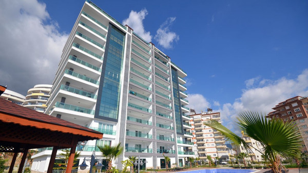 Spacious Apartments with Sea View in Central Alanya — Sun Palace Tower