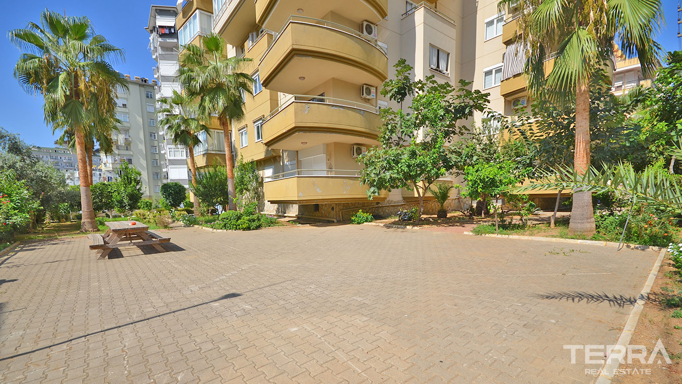 Fully Furnished 2+1 Apartment Close to the Beach in Alanya Center - 69651