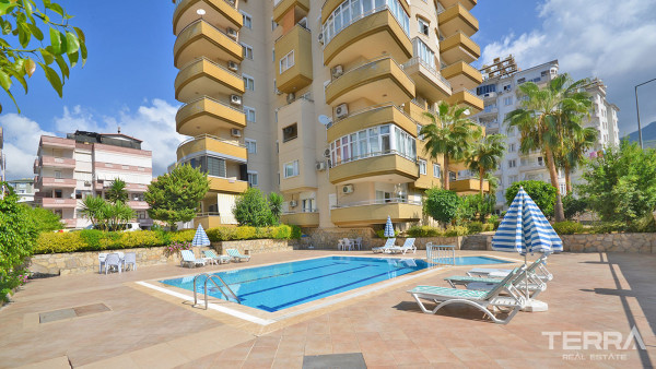 Fully Furnished 2+1 Apartment Close to the Beach in Alanya Center
