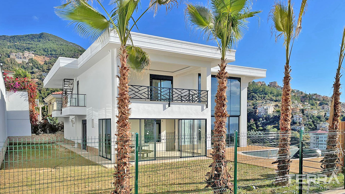 Private Living with Panoramic Sea View from Exclusive Villa in Alanya - 69860