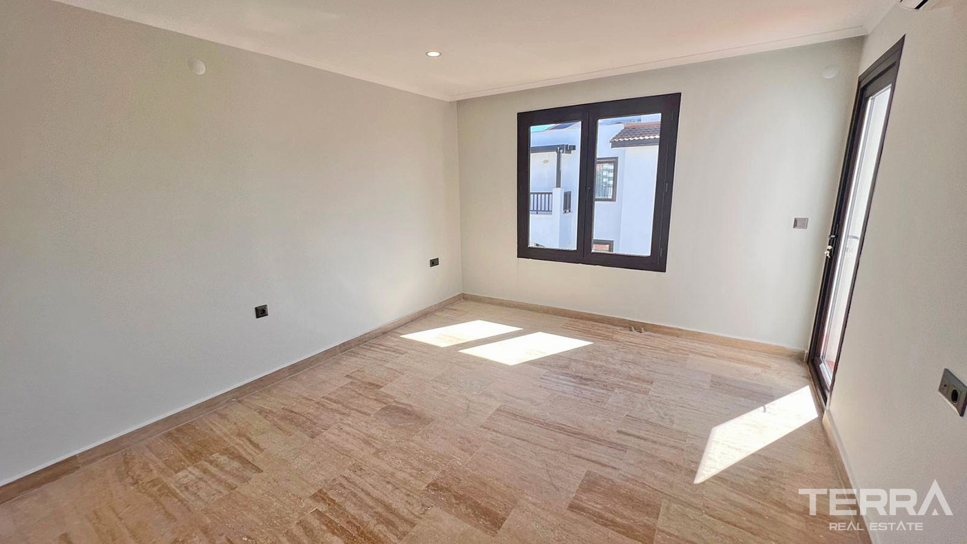 Semi-Detached Golf Villa with Resort Hotel Facilities in Belek - 71203