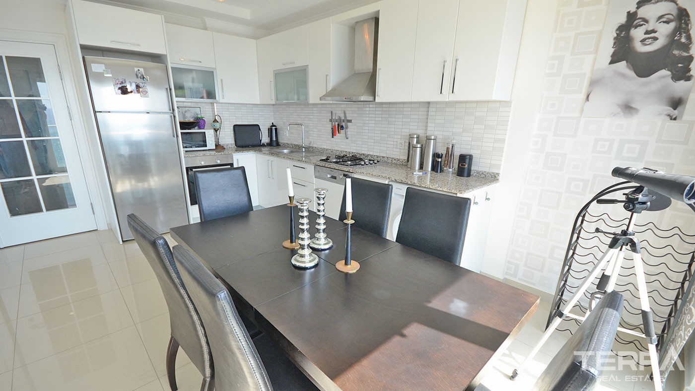 Modern and Stylish Seafront Apartment in Kestel, Alanya - 71288