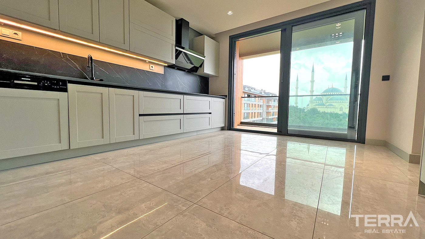 Ready to Move Luxury Apartments in Istanbul Offer Panoramic City View - 72143