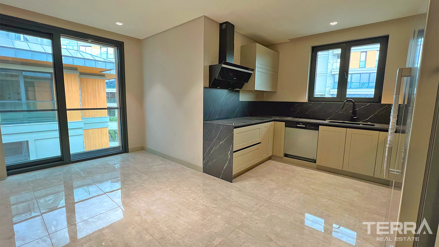 Ready to Move Luxury Apartments in Istanbul Offer Panoramic City View - 72145