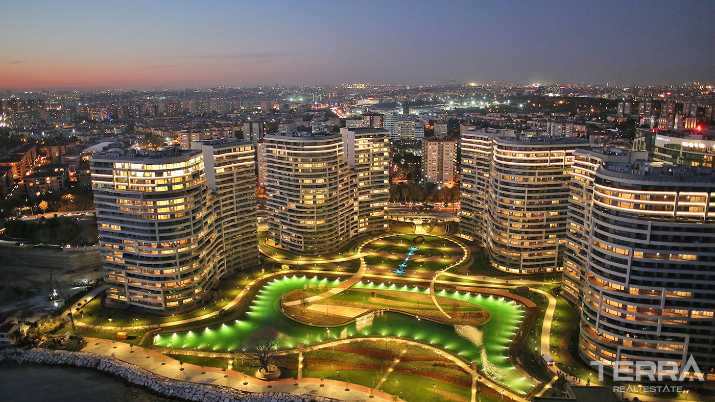 Key Ready Seafront Apartments with Magnificent Views in Istanbul - 73146