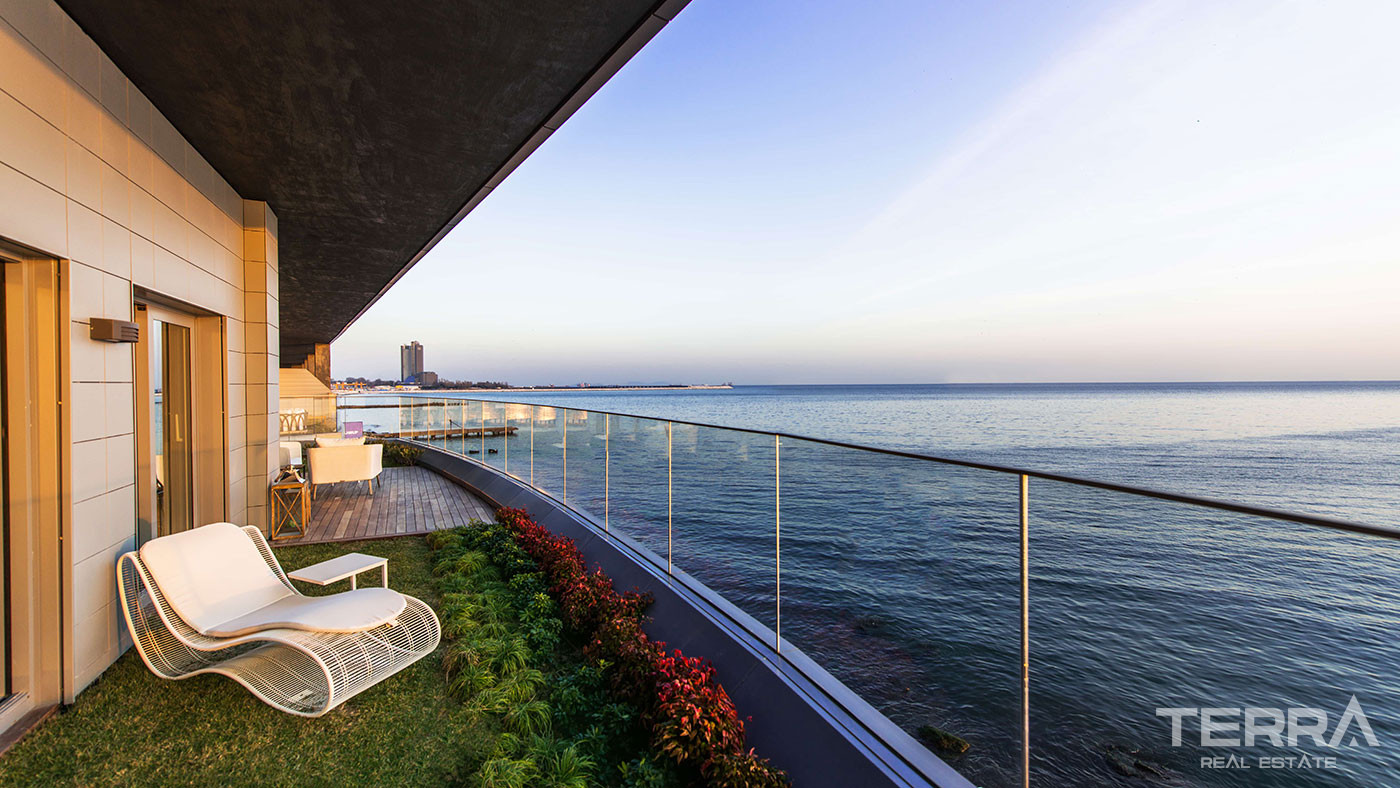 Key Ready Seafront Apartments with Magnificent Views in Istanbul - 73157