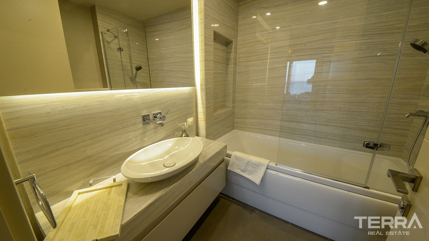 Key Ready Seafront Apartments with Magnificent Views in Istanbul - 73162