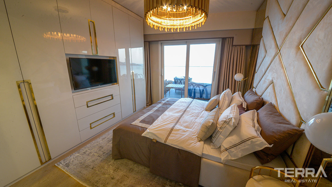 Key Ready Seafront Apartments with Magnificent Views in Istanbul - 73164