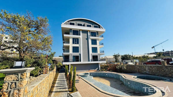 Luxurious Alanya Flats with On-Site Features in Oba