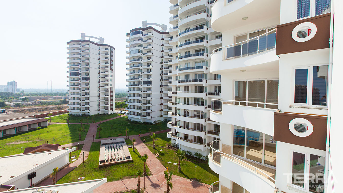 Ready to Move Mersin Flats with Sea View and Rich Social Facilities - 74451