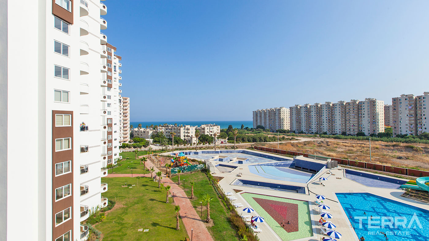 Ready to Move Mersin Flats with Sea View and Rich Social Facilities - 74452