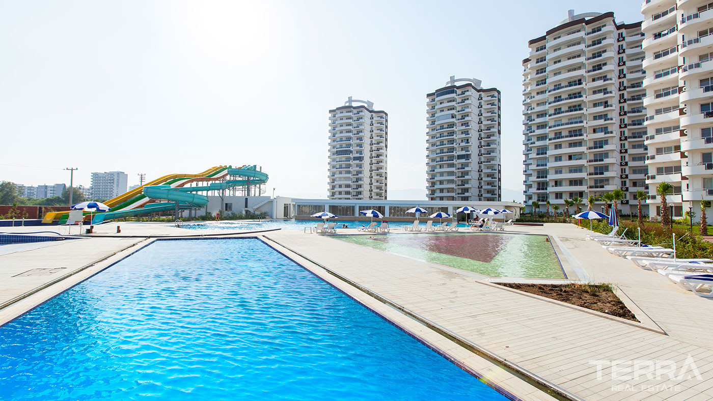 Ready to Move Mersin Flats with Sea View and Rich Social Facilities - 74456