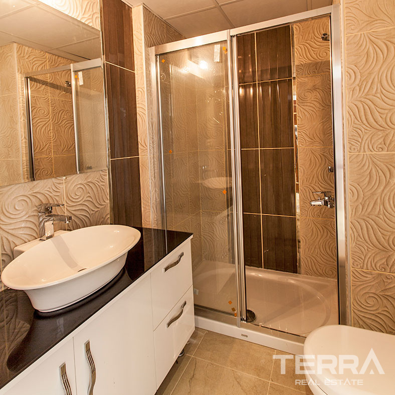 Ready to Move Mersin Flats with Sea View and Rich Social Facilities - 74463