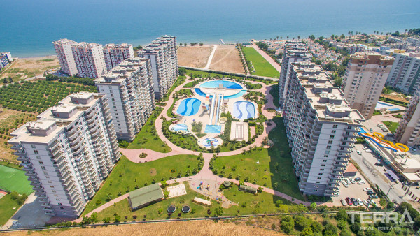 Mieszkania Mersin z widokiem na morze w dużym kompleksie