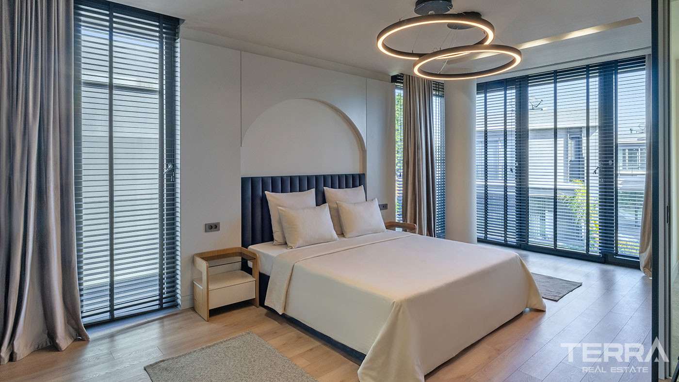 Antalya'da Güvenlikli Site İçerisinde Özel Havuzlu ve Garajlı Villalar - 133330