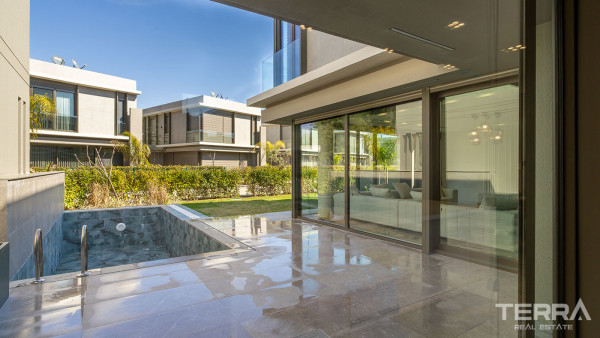 Villas with Private Pool and Garage in a Gated Community in Antalya