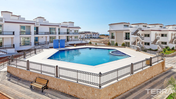 Apartamenty w stylu kurortu z widokiem na morze i góry w Kyrenia, Esentepe