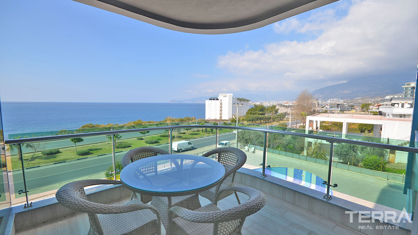Spectacular Seafront Apartment with Stylish Furnishings in Alanya - 74844