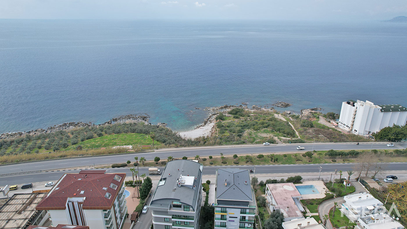 Spectacular Seafront Apartment with Stylish Furnishings in Alanya - 74904