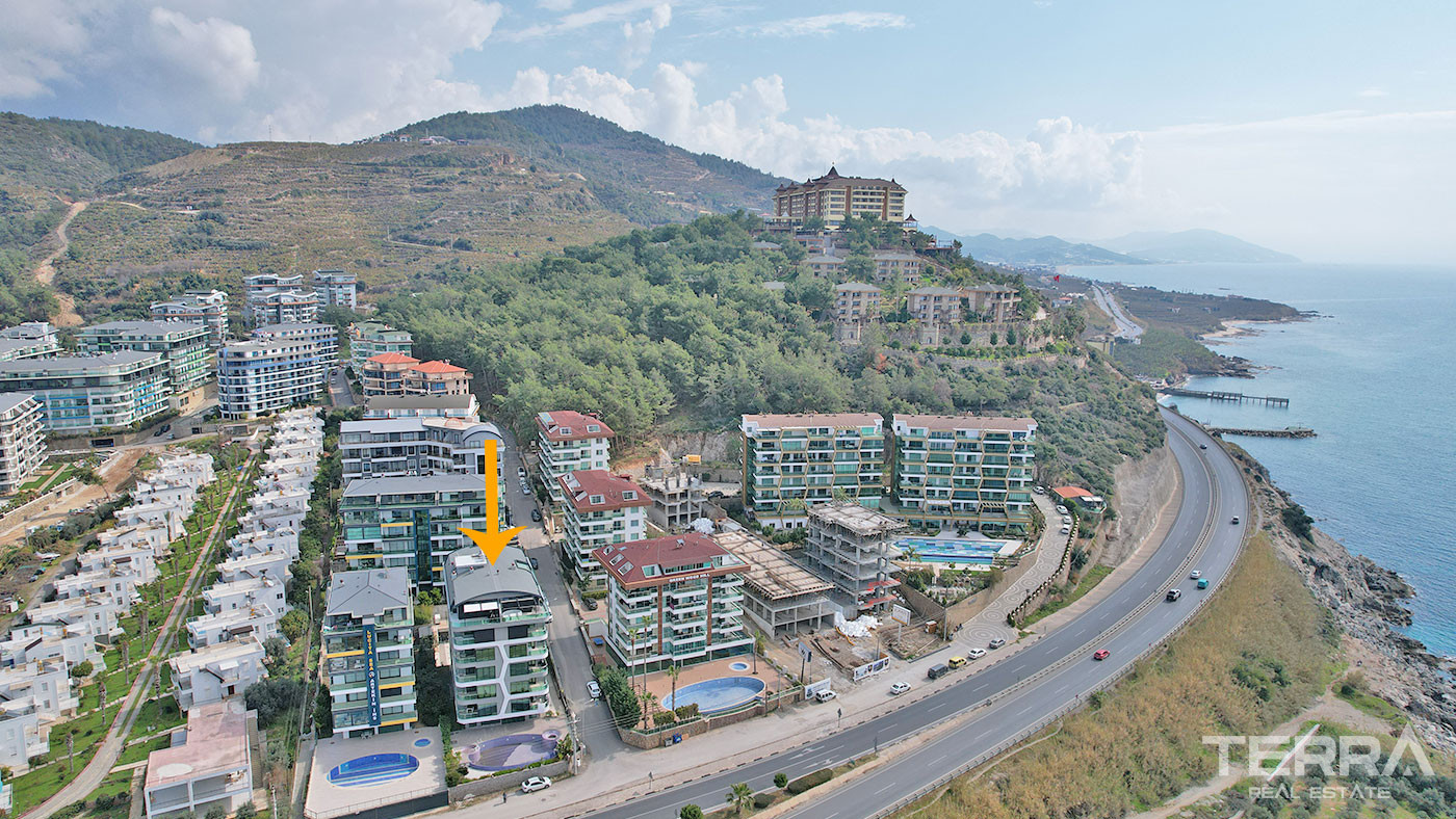 Spectacular Seafront Apartment with Stylish Furnishings in Alanya - 74905
