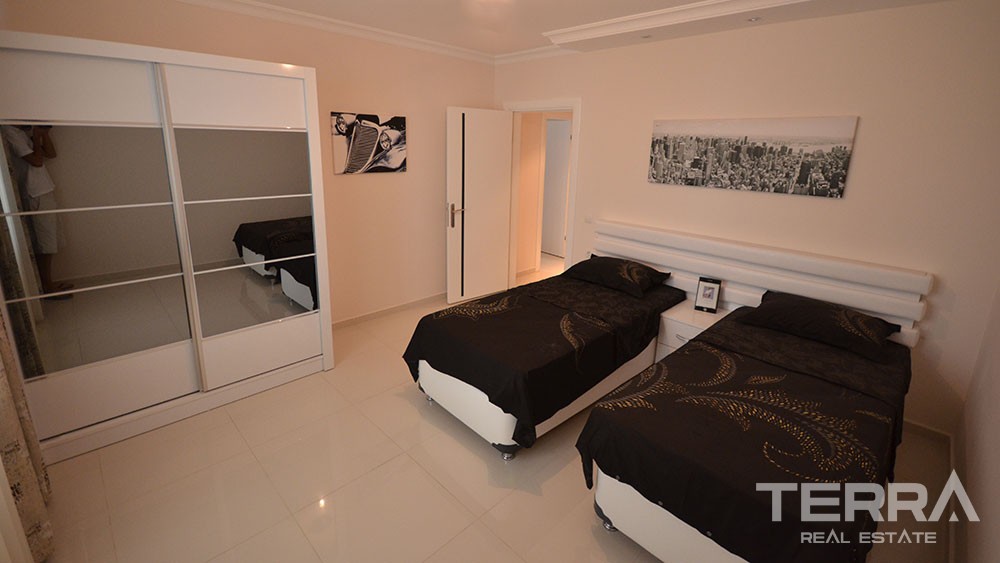 Alanya Apartments in City Center with Proximity to the Beach - 2713