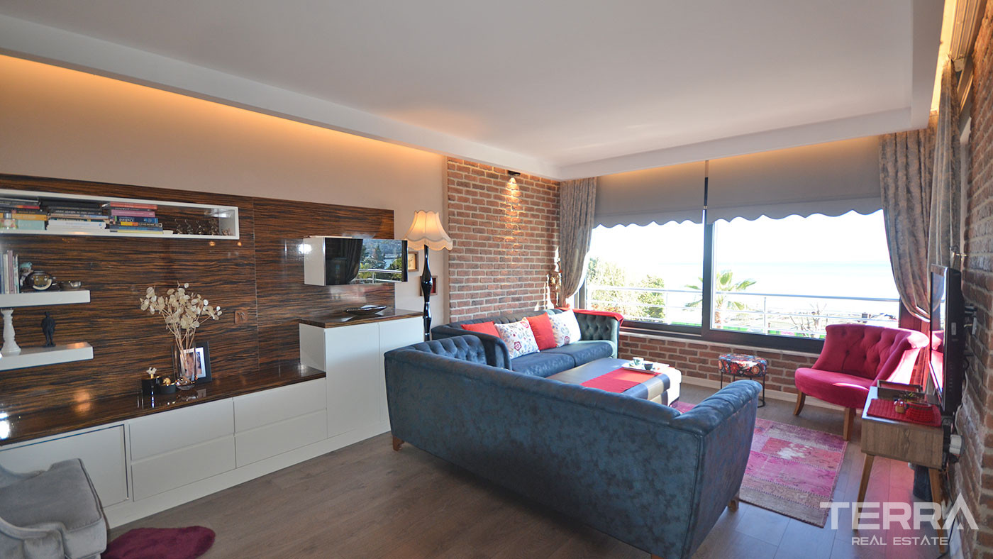 Seafront Apartment for Sale in central Alanya, Turkey - 75600