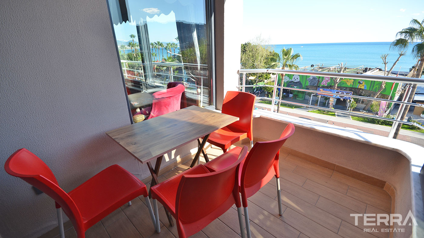 Seafront Apartment for Sale in central Alanya, Turkey - 75602