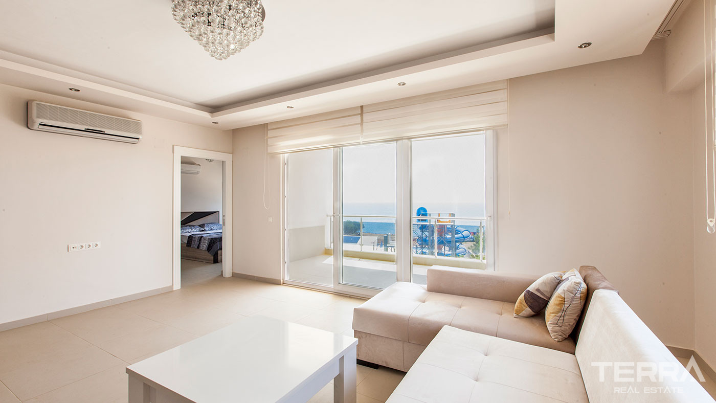 Turnkey Flats by the Sea Equipped with Top Quality Materials in Mersin - 75812