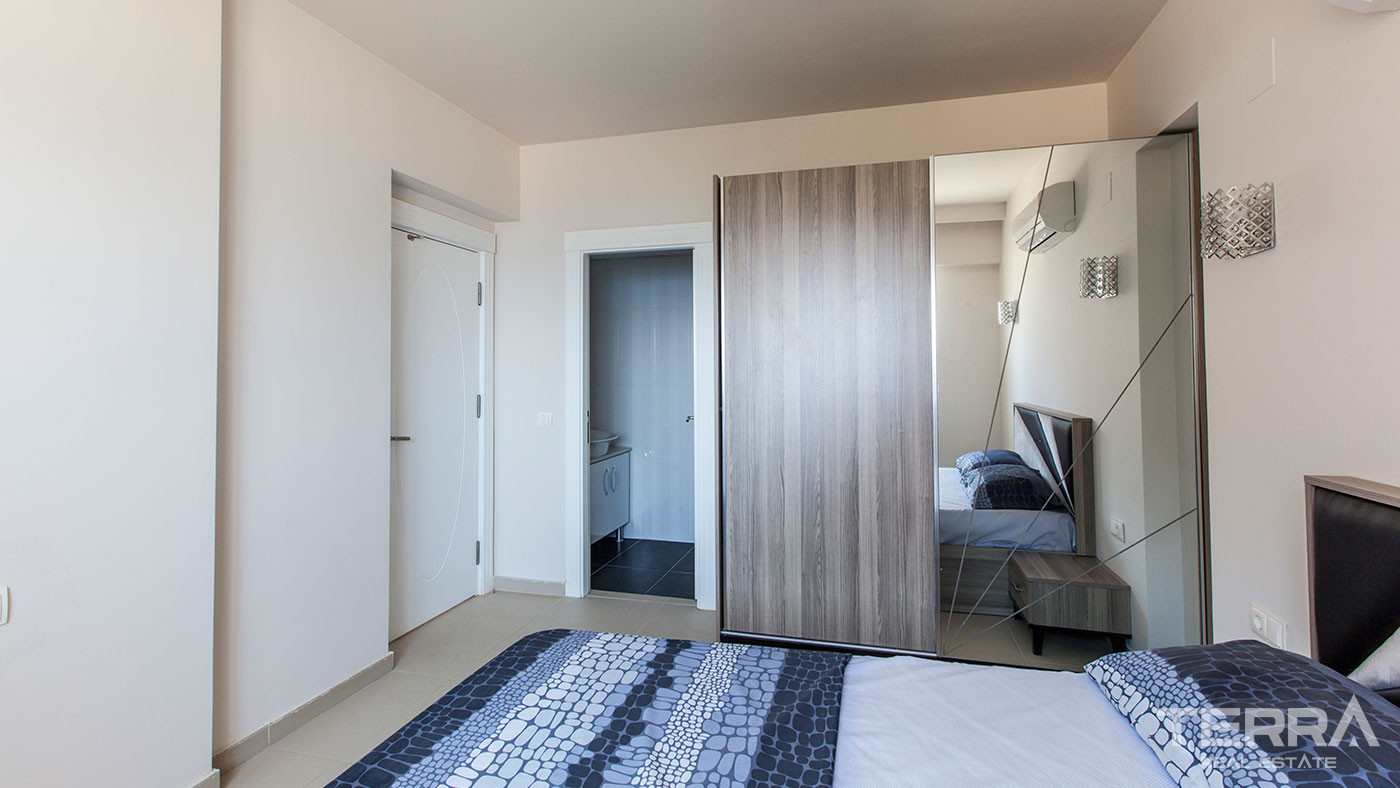 Turnkey Flats by the Sea Equipped with Top Quality Materials in Mersin - 75813