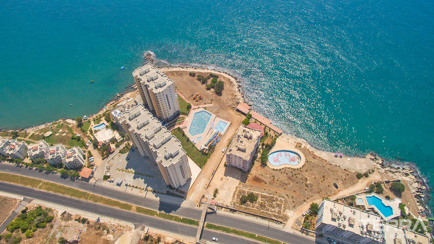 Turnkey Flats by the Sea Equipped with Top Quality Materials in Mersin - 75815