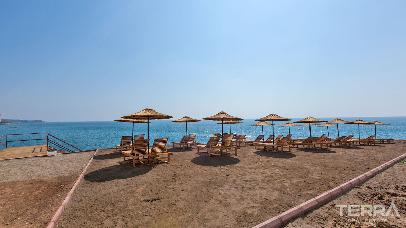 Turnkey Flats by the Sea Equipped with Top Quality Materials in Mersin - 75820