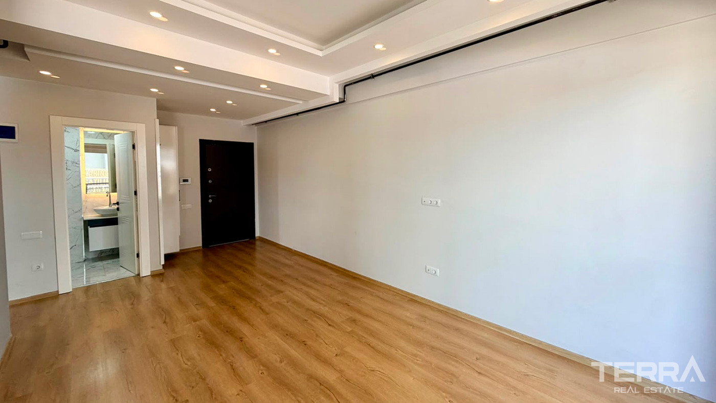 Sea View Flats in Mersin, Mezitli with Many Social Facilities - 133136