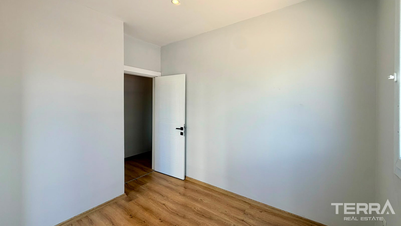 Sea View Flats in Mersin, Mezitli with Many Social Facilities - 133138