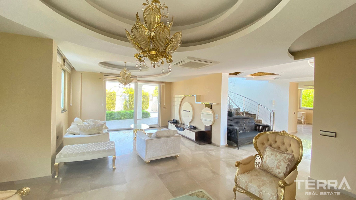 Von der türkischen Staatsbürgerschaft anerkannte Villa mit exklusivem Design in Belek - 77402