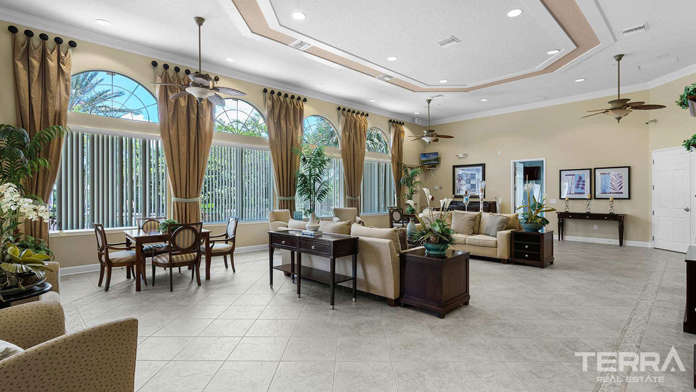 Spacious Vacation Villas Within a Peaceful Community in Orlando - 77806