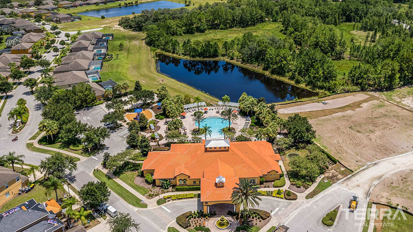 Spacious Vacation Villas Within a Peaceful Community in Orlando - 77809