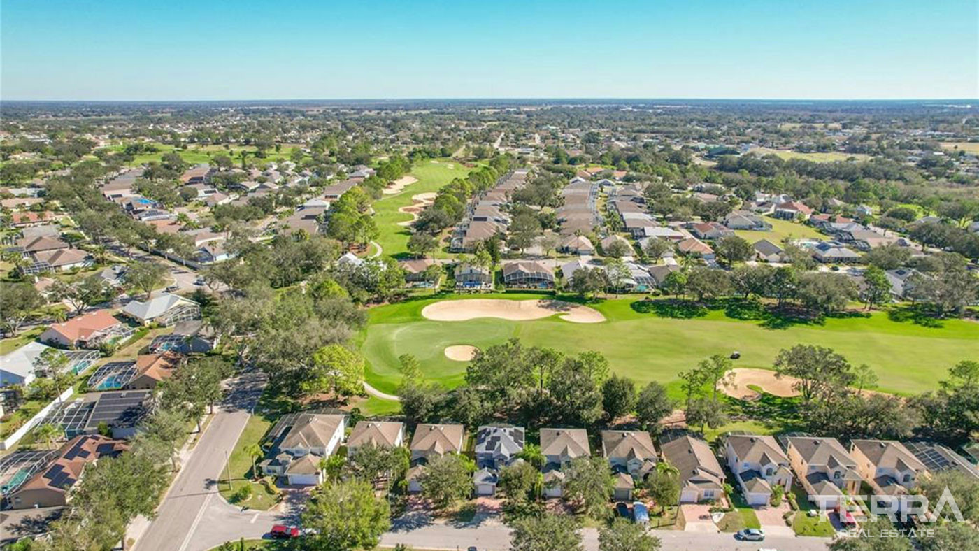 Florida Villas with Award Winning Golf Course in Orlando - 77928