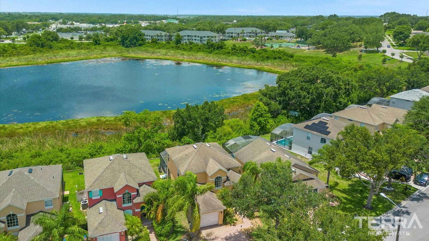 Florida Villas with Award Winning Golf Course in Orlando - 77929