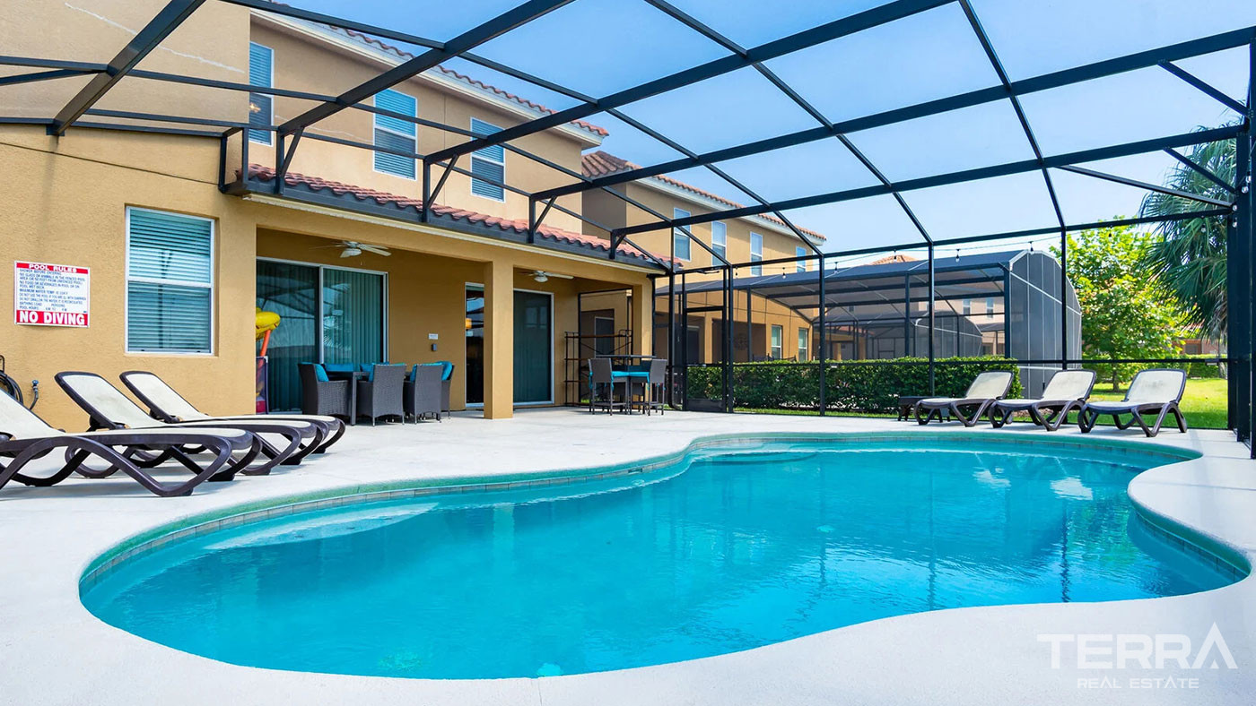 Resort Style On Site Amenities from Exclusive Villas in Orlando - 78707