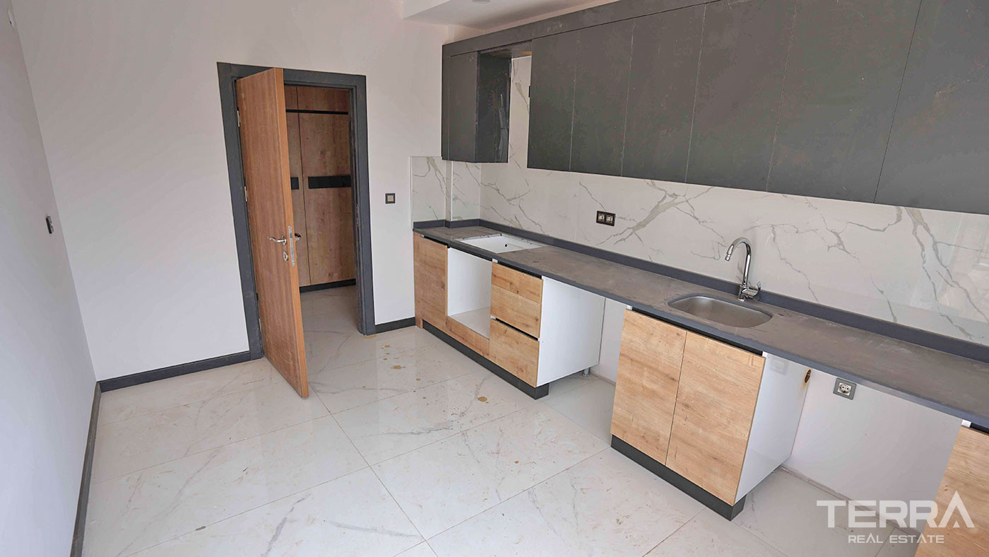 Ready to Move Antalya Apartments in Kepez with Bargain Prices - 79731