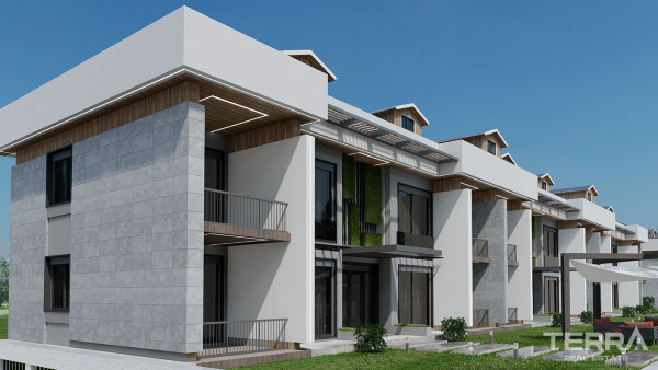 Kemer'de Doğa Manzaralı ve Az Katlı Daireler