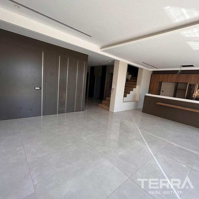 Modernly Designed Apartments with Mediterranean Sea View in Antalya - 85130