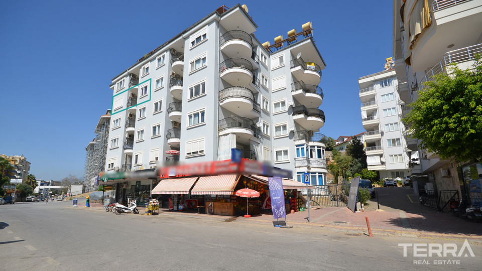 Fully-Furnished Resale Alanya Apartment Close to the Sea in Tosmur