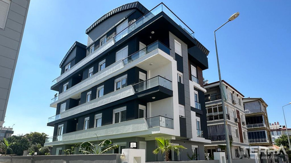 Comfortable Bargain Apartments Close to Daily Amenites in Antalya