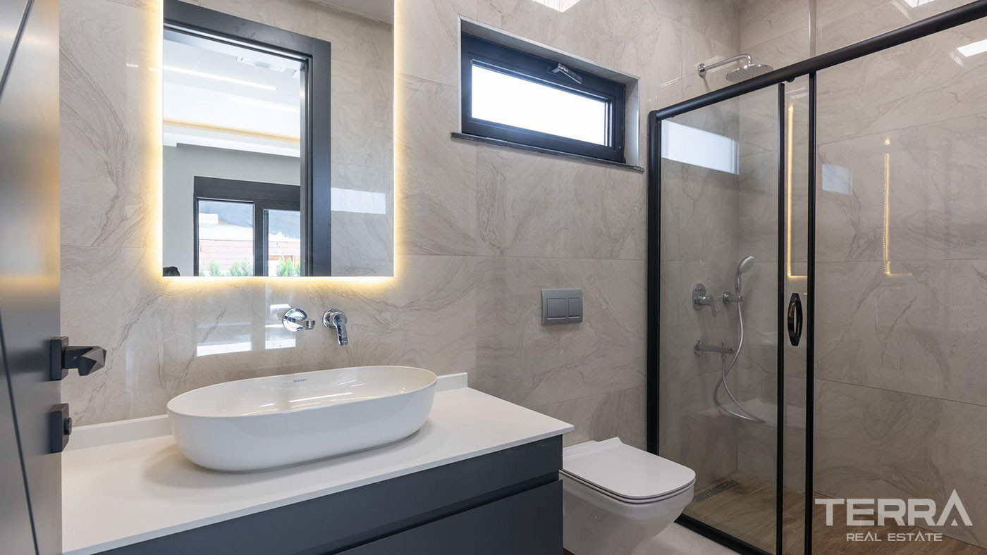 Turnkey Luxury Antalya Villa with High-End Furniture and Interiors - 85992