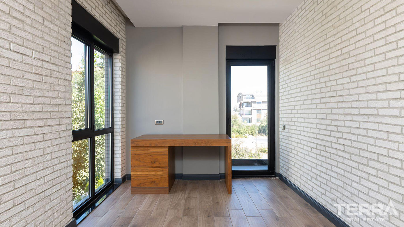 Turnkey Luxury Antalya Villa with High-End Furniture and Interiors - 85996