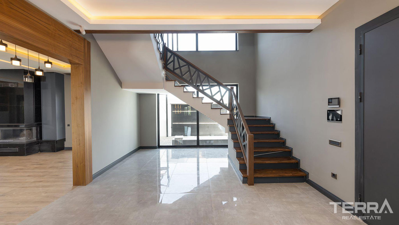 Turnkey Luxury Antalya Villa with High-End Furniture and Interiors - 86008