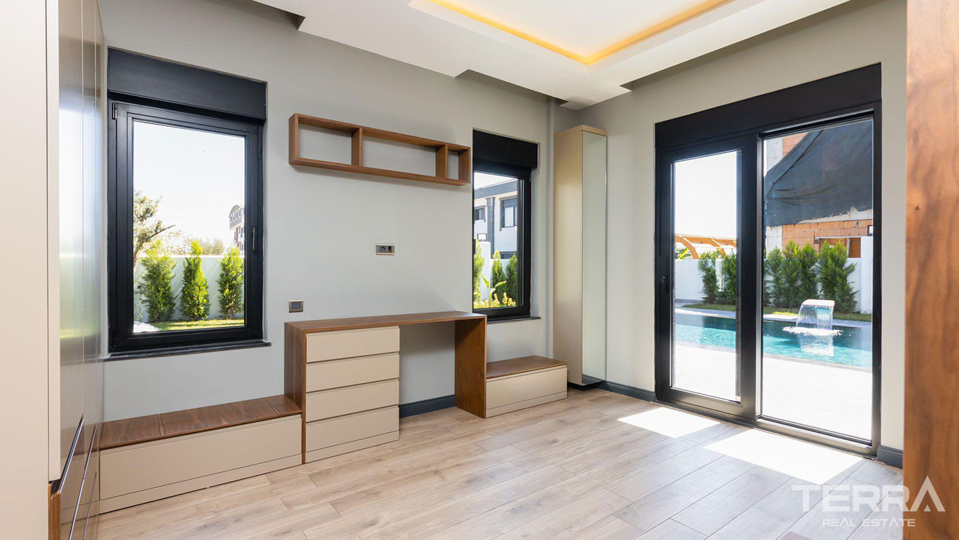 Turnkey Luxury Antalya Villa with High-End Furniture and Interiors - 86020