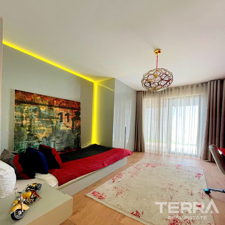 Apartments with Magnificent Views Within Premium Complex in İstanbul - 86800