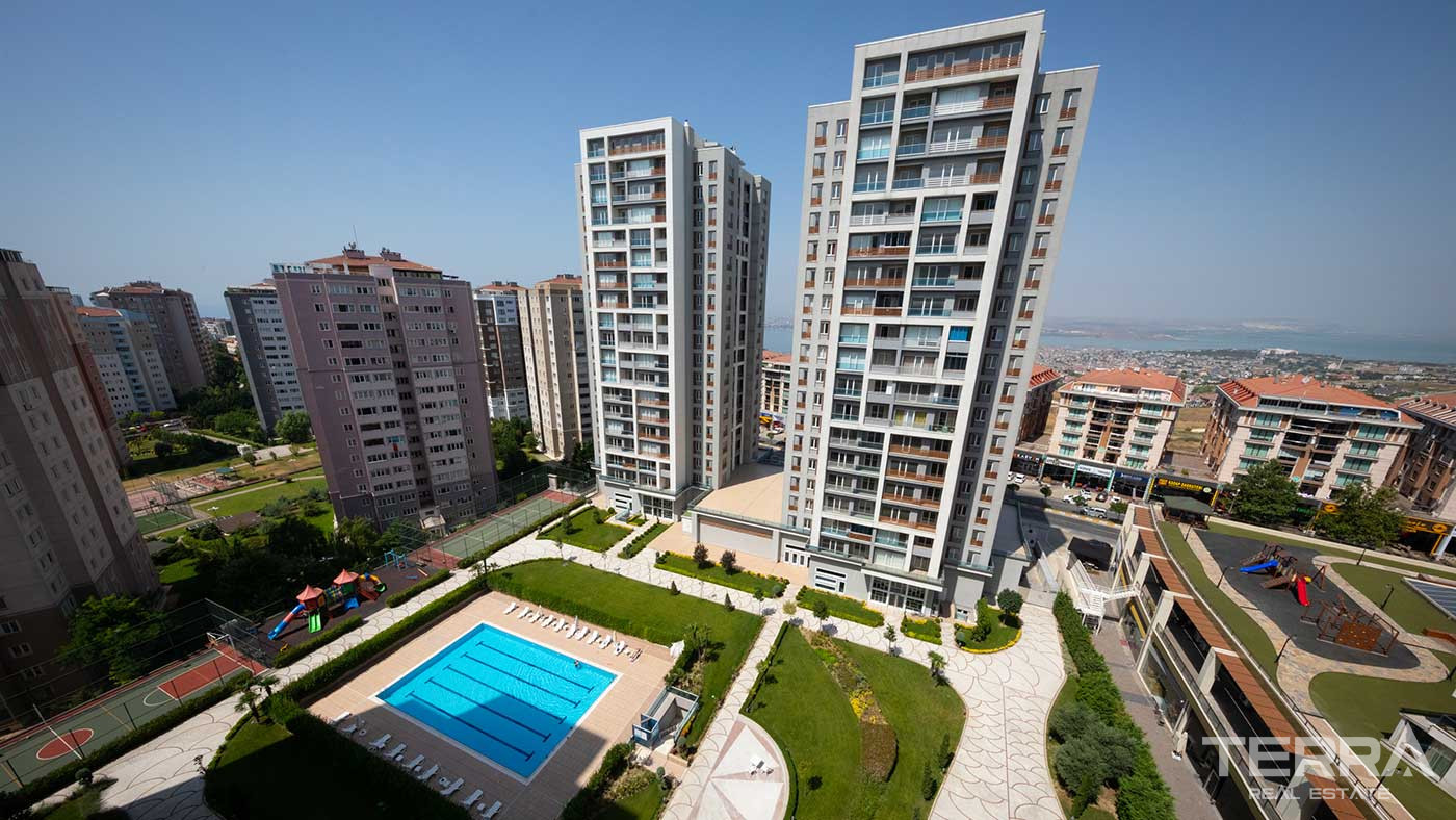 Sea and Lake View Flats in Istanbul Beylikdüzü - Elit Life Residence - 90548